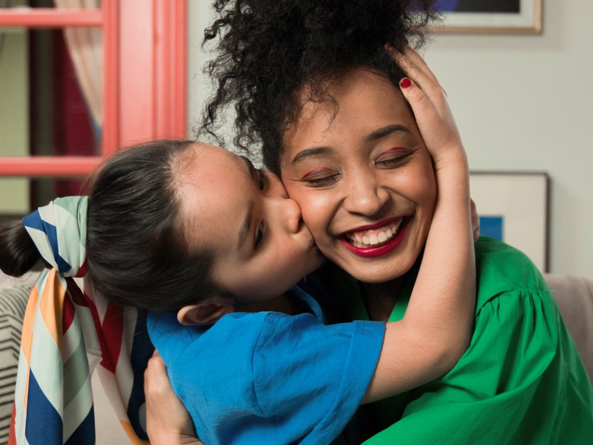 50 frases de Feliz Dia da Mulher para mãe que vão emocioná-la