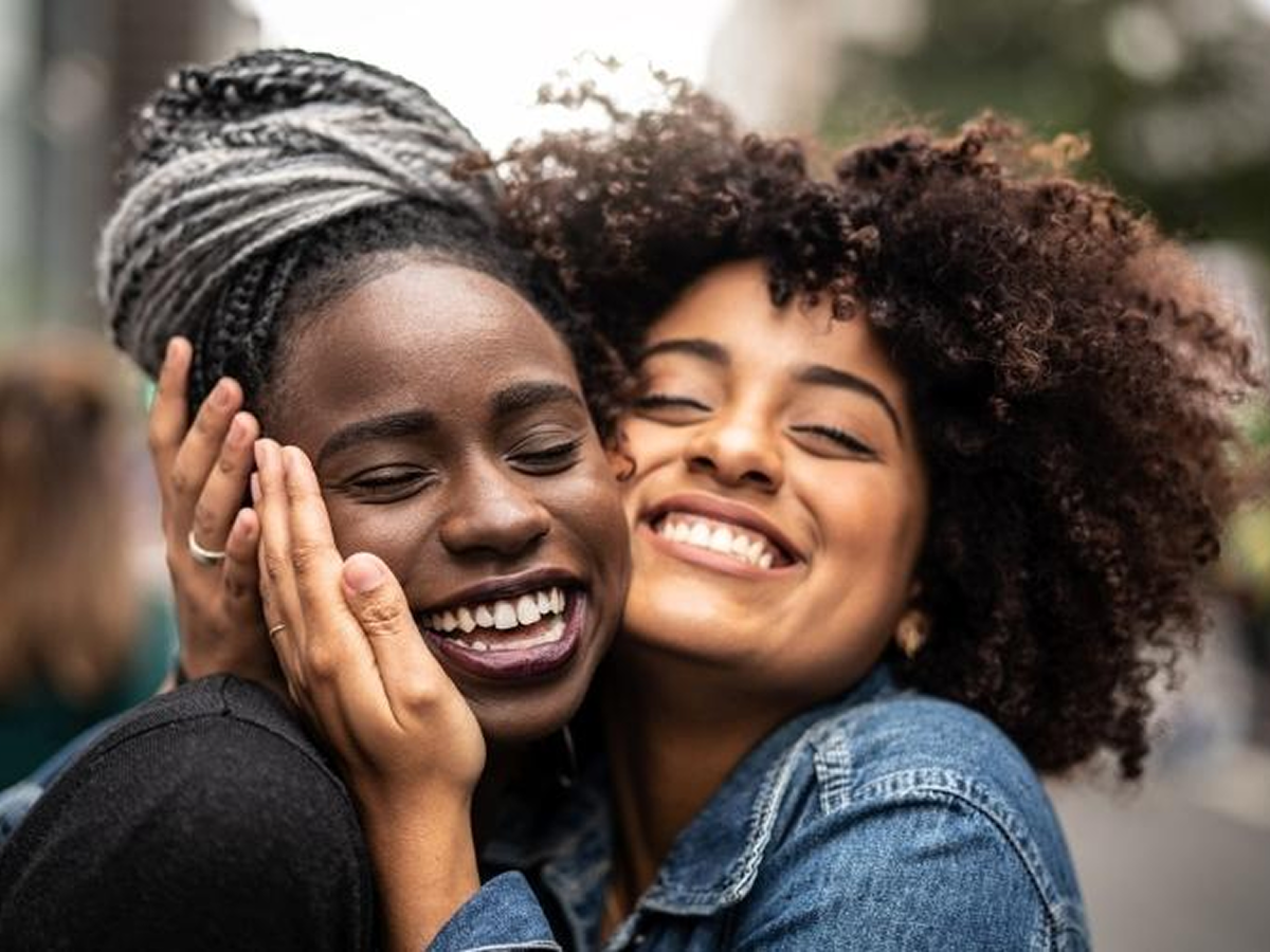 30 frases de amigas para sempre que demonstram o valor da amizade