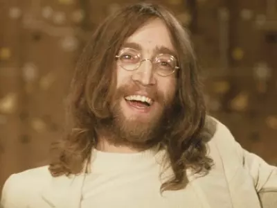 32 frases de John Lennon para você relembrar e se inspirar neste cantor