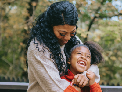 60 frases de mãe de menina para declarar seu amor pela sua filha