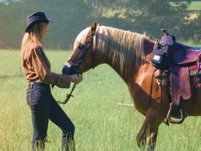 40 frases de cowgirl que representam as brutas, rústicas e sistemáticas