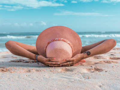 35 frases de bom feriado para curtir o dia de descanso com alegria