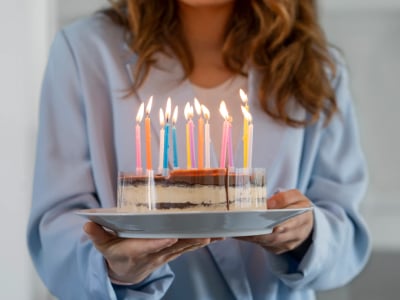 80 frases de aniversário para prima que celebram sua vida com carinho