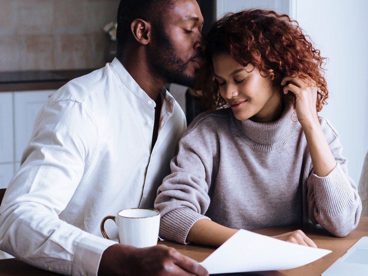 60 frases de amor para o dia a dia que iluminam a rotina do casal